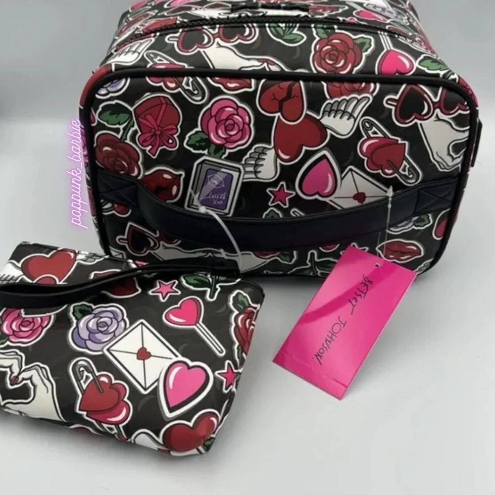 Betsey Johnson Hearts Roses Train Case + Wristlet‎ NWT Y2K Travel